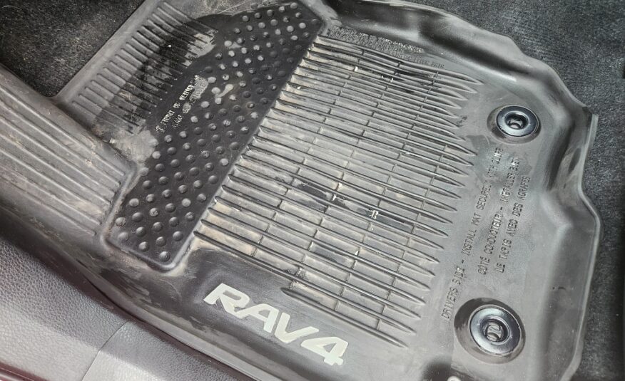 2014 Toyota RAV4 Limited - Photo 14